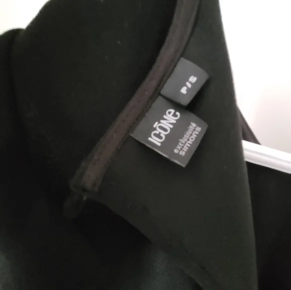 Dress - Picture 3 of 4